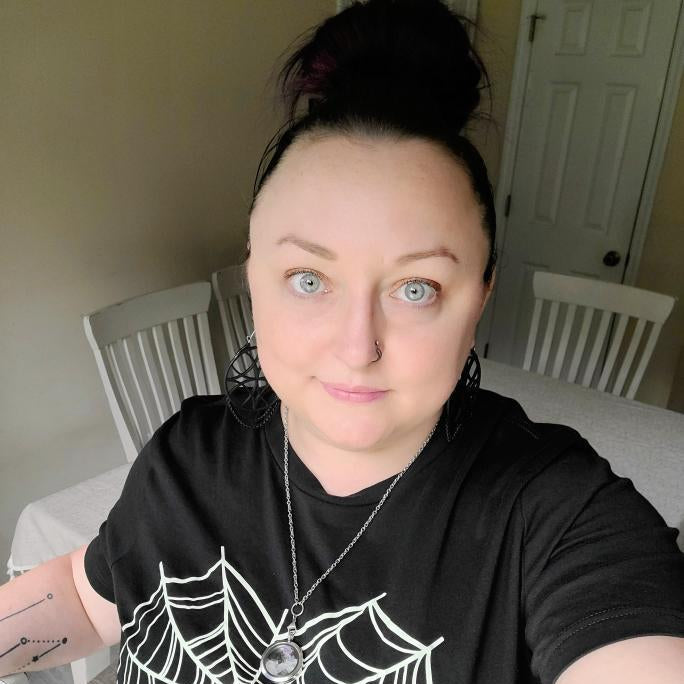 Heart Spider Web Tee - Unisex Shirt